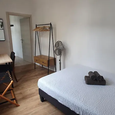 Bel Neuf Lumineux Apartment *