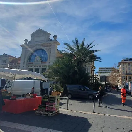 Bel Neuf Lumineux Nizza
